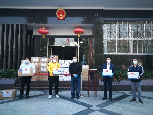 驻阿根廷使馆发布关于发放防疫“健康包”通知 助力同胞平安度过疫情